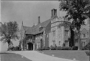 Residencia familia en Portchester hacia 1920. Imagen procedente de Library of Congress.