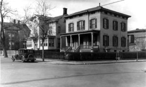 12th Street, Astoria Neighborhood, hacia 1915. Imagen procedente de Al Ponte's Time Macine.
