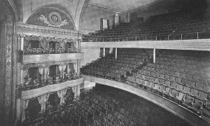 Interior del Lyric Theatre en febrero de 1904. Imagen procedente de Wikipedia.