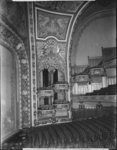 Interior del New Amsterdam Theatre a principios del siglo XX. Imagen procedente de Digital Culture of Metropolitan New York.