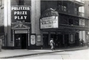 Plymouth Theatre en la década de 1940. Imagen procedente de New York Public Library.