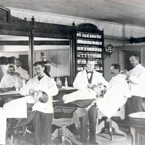 Barbería a principios del siglo XX. Fuente desconocida.
