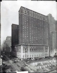 Commodore Hotel hacia 1928. Imagen procedente de Digital Culture of Metropolitan New York.