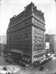 Knickerbocker Hotel en 1914. Imagen procedente de Digital Culture of Metropolitan New York.