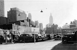 West 52nd Street en 1937. Imagen procedente de New York Public Library. 