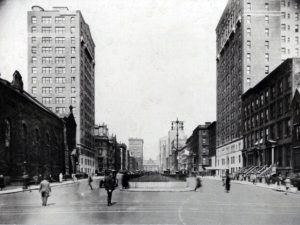 Park Avenue en 1925. Imagen procedente de Digital Culture of Metropolitan New York.